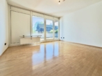 8 - METEOR IMMOBILIEN : Mit sonniger, großzügiger Loggia *** zentrumsnah gelegen