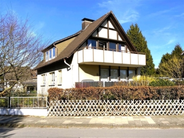 METEOR IMMOBILIEN : Zwischen Nordstadt und Zentrum *** mit 2 Wohnungen, 31785 Hameln, Zweifamilienhaus