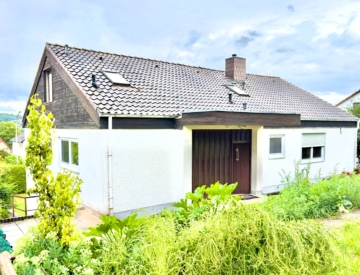 METEOR IMMOBILIEN : Wohnen am beliebten Klütsüdhang, 31789 Hameln, Zweifamilienhaus